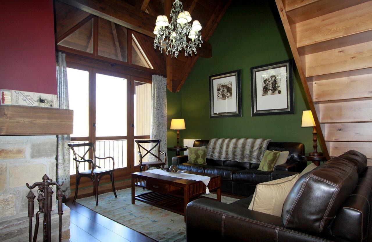 Appartement Charming Escarrilla Extérieur photo