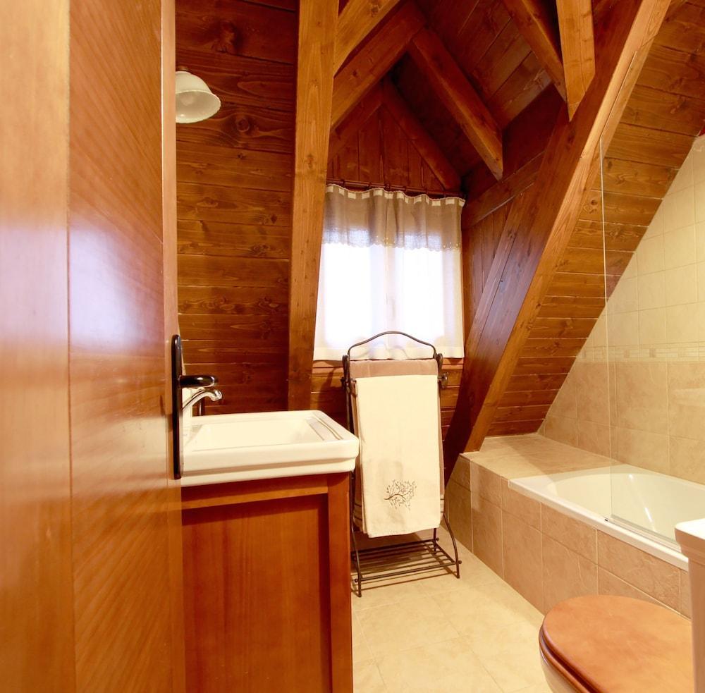Appartement Charming Escarrilla Extérieur photo